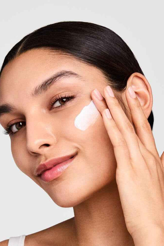 Daywear Anti-Oxidant 72H-Hydration Sorbet Cream SPF 15 | Oil-Free Face Moisturizer, 1.7 Ounce